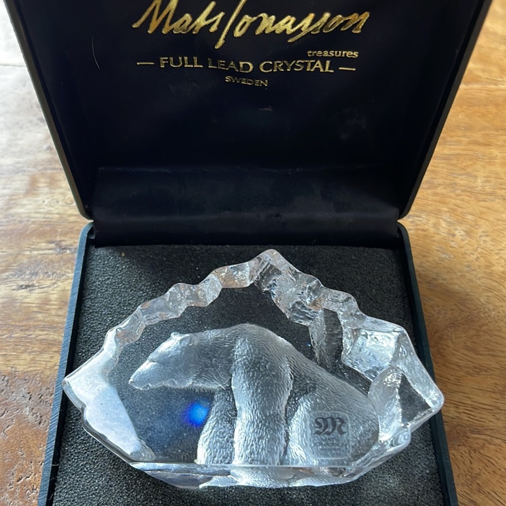 Mats Jonasson Full Lead Crystal Polar Bear